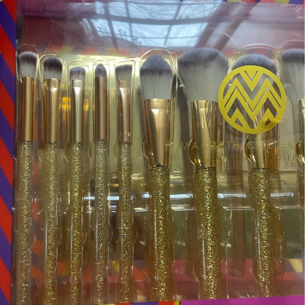Margaret Josephs Macbeth collection gold glitter clear acrylic 12 pcs beauty set